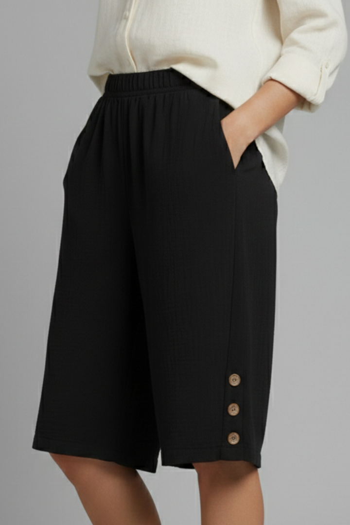 Bente | Ontspannen Dames Korte Broek Met Knopen