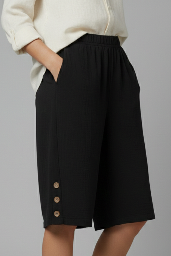 Bente | Ontspannen Dames Korte Broek Met Knopen