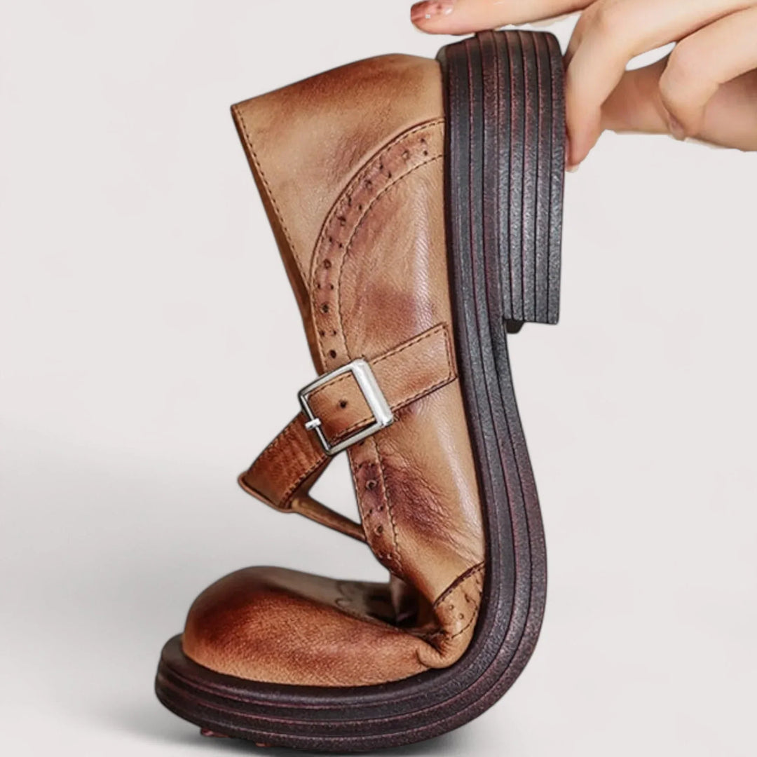 Daan | Dames Mary Jane Brogue T Bar Blokhak Schoenen